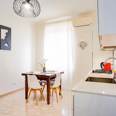 Elegantis Labicana - Few Steps From The Colosseum Apartman Róma