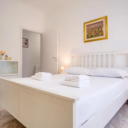 Elegantis Labicana - Few Steps From The Colosseum Apartment