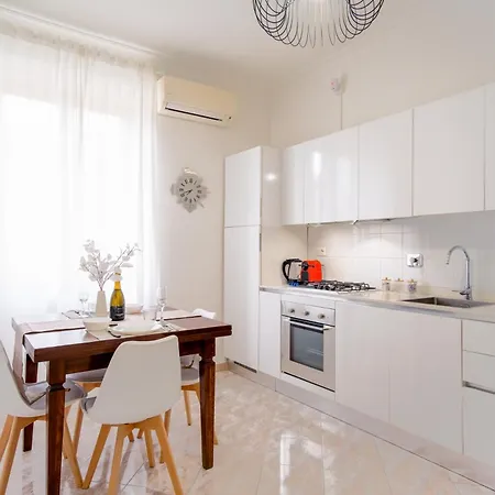 Elegantis Labicana - Few Steps From The Colosseum Daire *